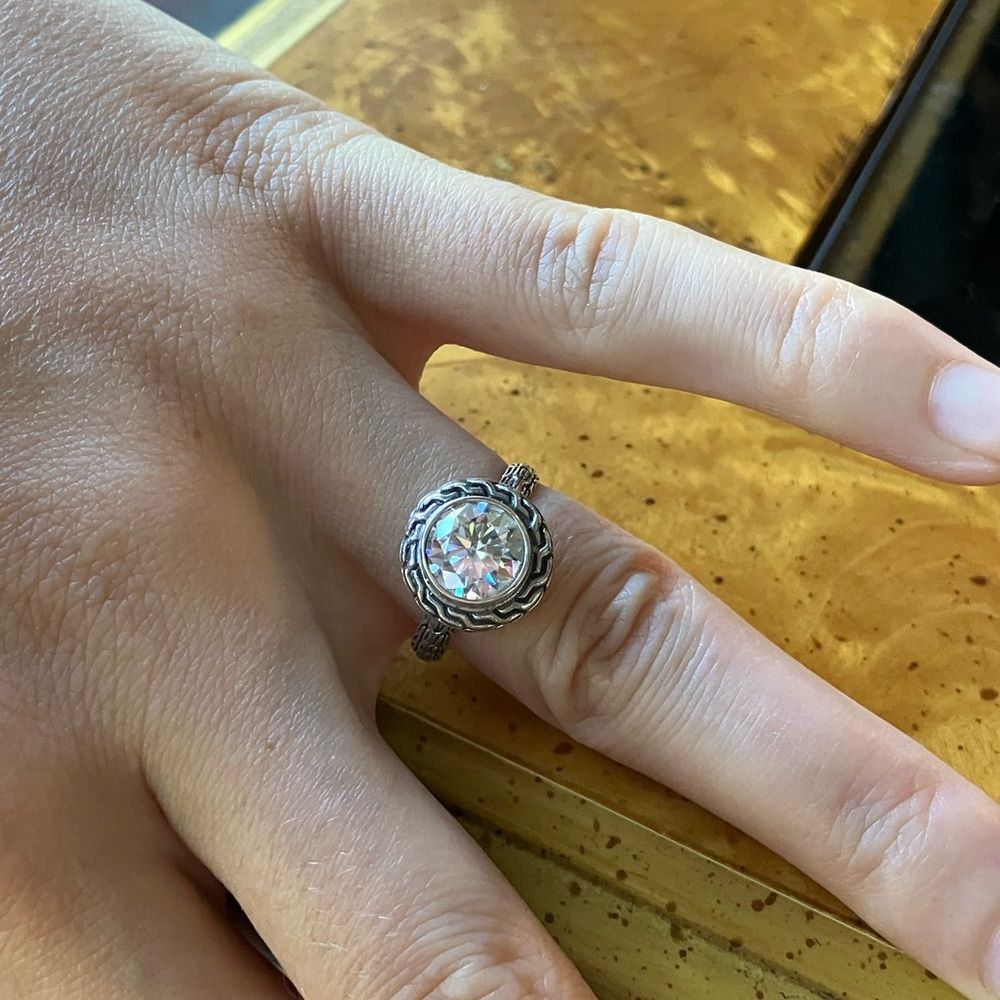 Authentic Moissanite Sterling Silver Ring Size 7 - Picture 4 of 9